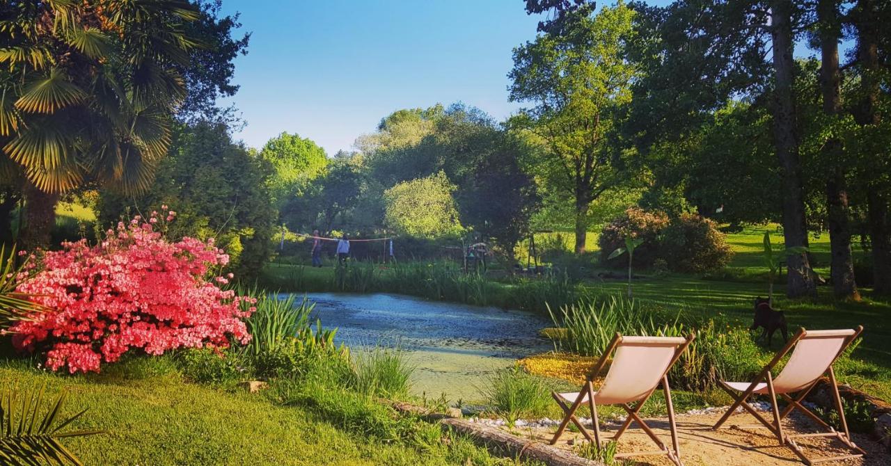 Le Vieux Moulin Gites - A Charming Stone Cottage With Garden View And Seasonal Pool Guégon Exteriér fotografie