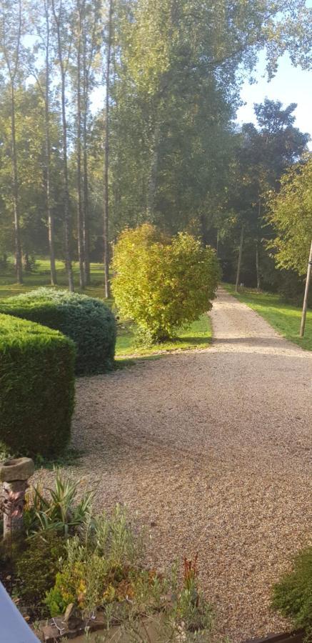 Le Vieux Moulin Gites - A Charming Stone Cottage With Garden View And Seasonal Pool Guégon Exteriér fotografie